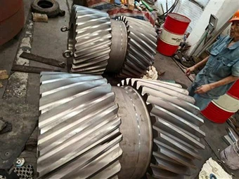 Large Custom Industrial Gears: Helical, Ring, Wheel, & Shaft
